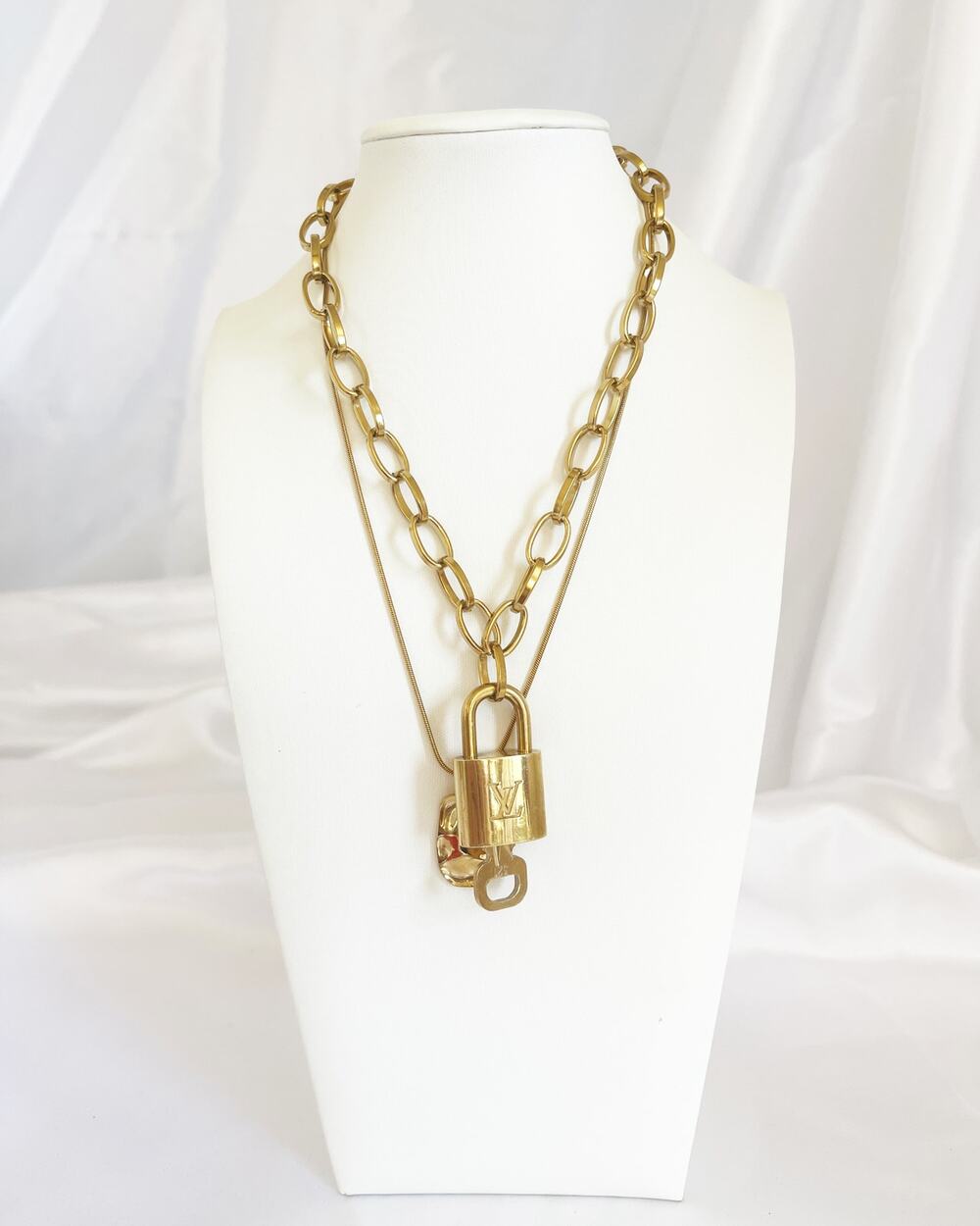 #321 LOUIS VUITTON Lock & Key on Double 18" Chains Necklace 18k Gold Plated